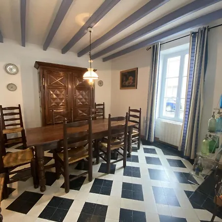 Vaste Maison Au Coeur De Fouras, Proche Plages Et Commerces, Ideale Pour Familles - Fr-1-709-39 Casa de Férias Fouras