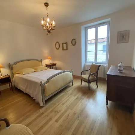 Holiday home Vaste Maison Au Coeur De Fouras, Proche Plages Et Commerces, Ideale Pour Familles - Fr-1-709-39 Fouras