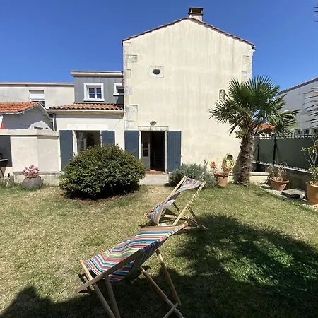 Vaste Maison Au Coeur De Fouras, Proche Plages Et Commerces, Ideale Pour Familles - Fr-1-709-39 * Fouras