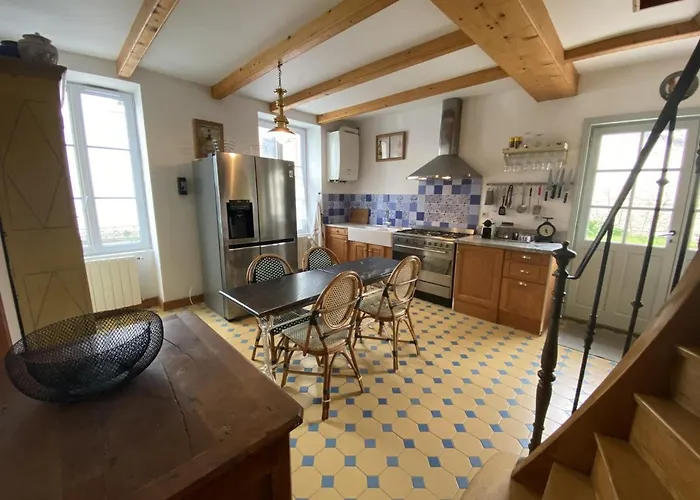 Vaste Maison Au Coeur De Fouras, Proche Plages Et Commerces, Idéale Pour Familles - Fr-1-709-39 * Fouras